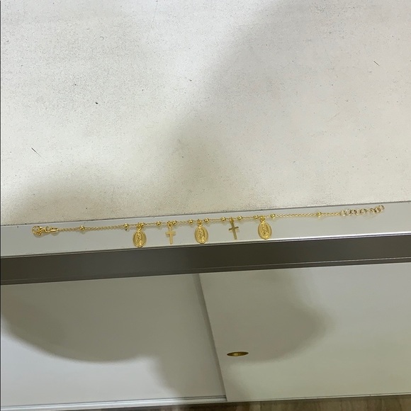 Gold plated Cross Virgin Mary Bracelet 8.5 inches - Picture 4 of 7